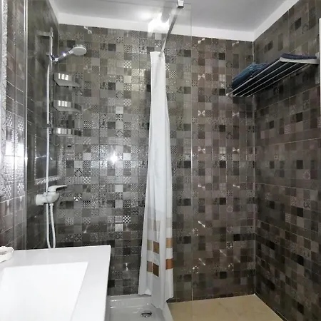 Apartamento Beautiful With Large Terrace Close To The