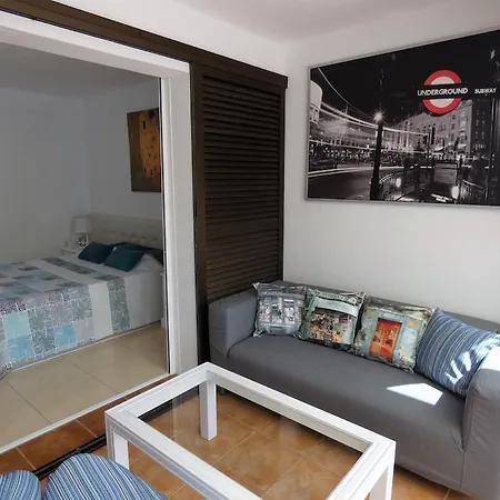 Apartamento Beautiful With Large Terrace Close To The