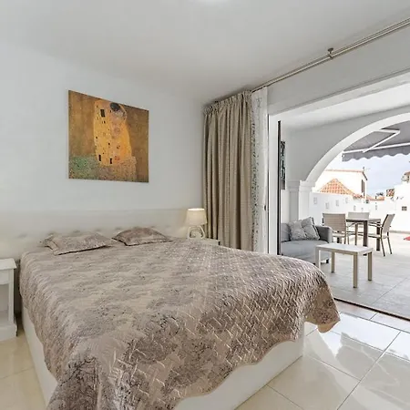 Beautiful With Large Terrace Close To The Arona (Tenerife)